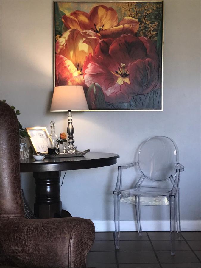 Jovali Clarens Hotel ภายนอก รูปภาพ