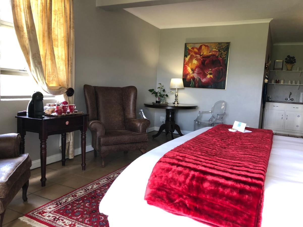 Jovali Clarens Hotel ภายนอก รูปภาพ